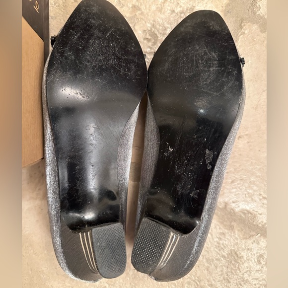 WILD ROSE Satiny/Sparkly Dress shoes - Picture 4 of 5